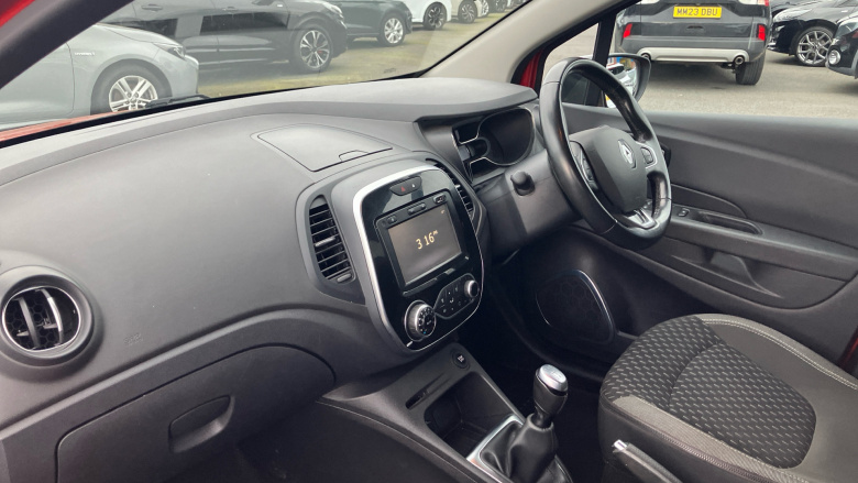 Renault Captur 0.9 TCE 90 Dynamique S Nav 5dr Petrol Hatchback